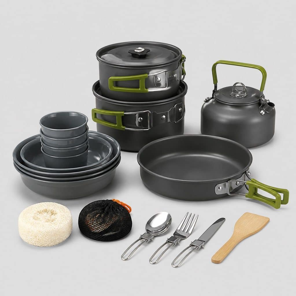 Kit de cuisine de camping 21 pièces sur fond clair