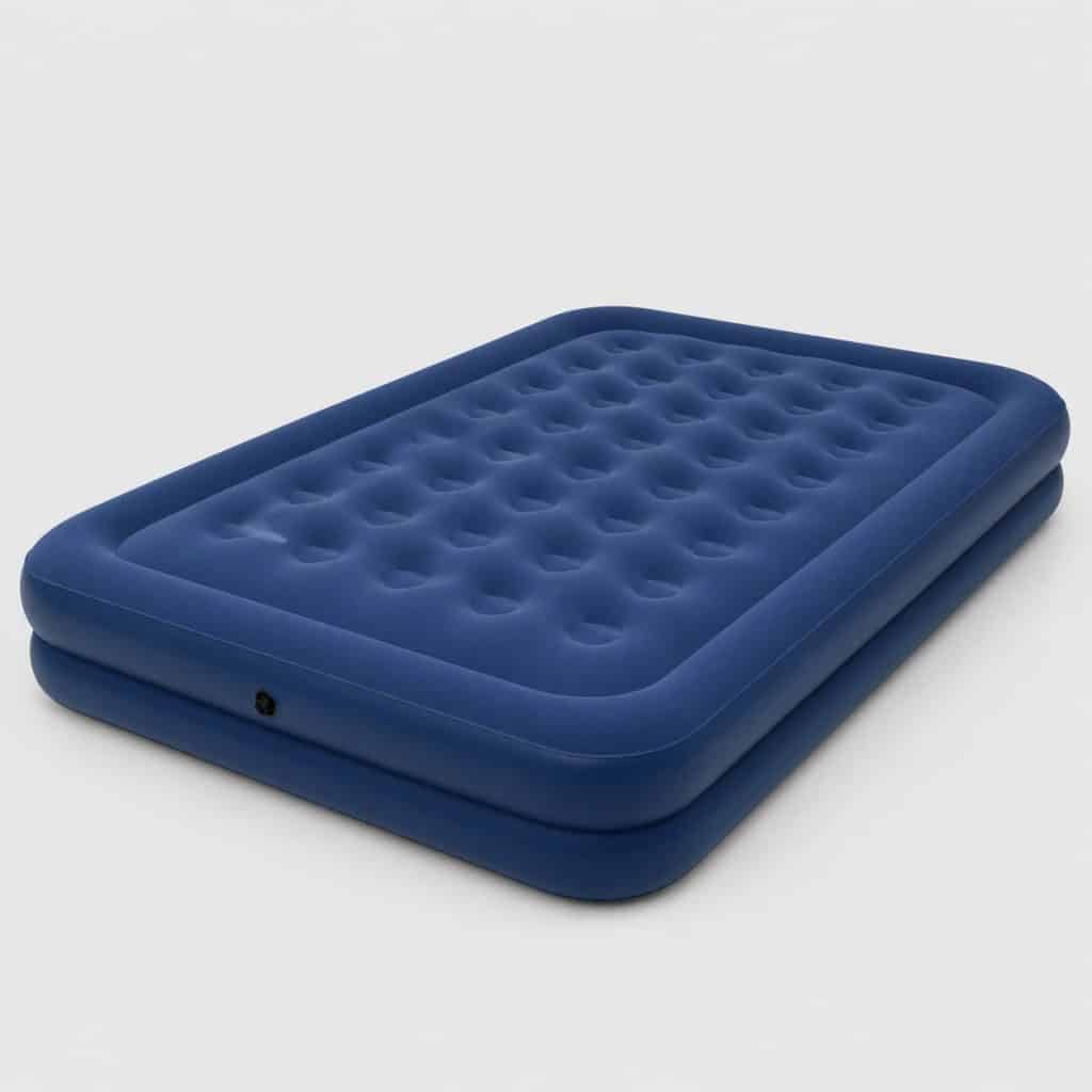 Matelas gonflable deux places bleu, vue posée